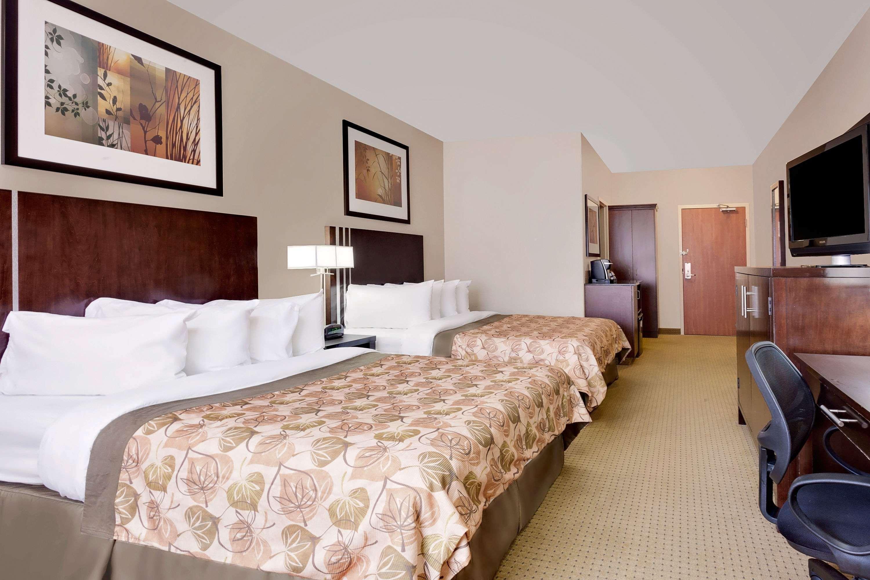 Ramada By Wyndham Lac La Biche Luaran gambar