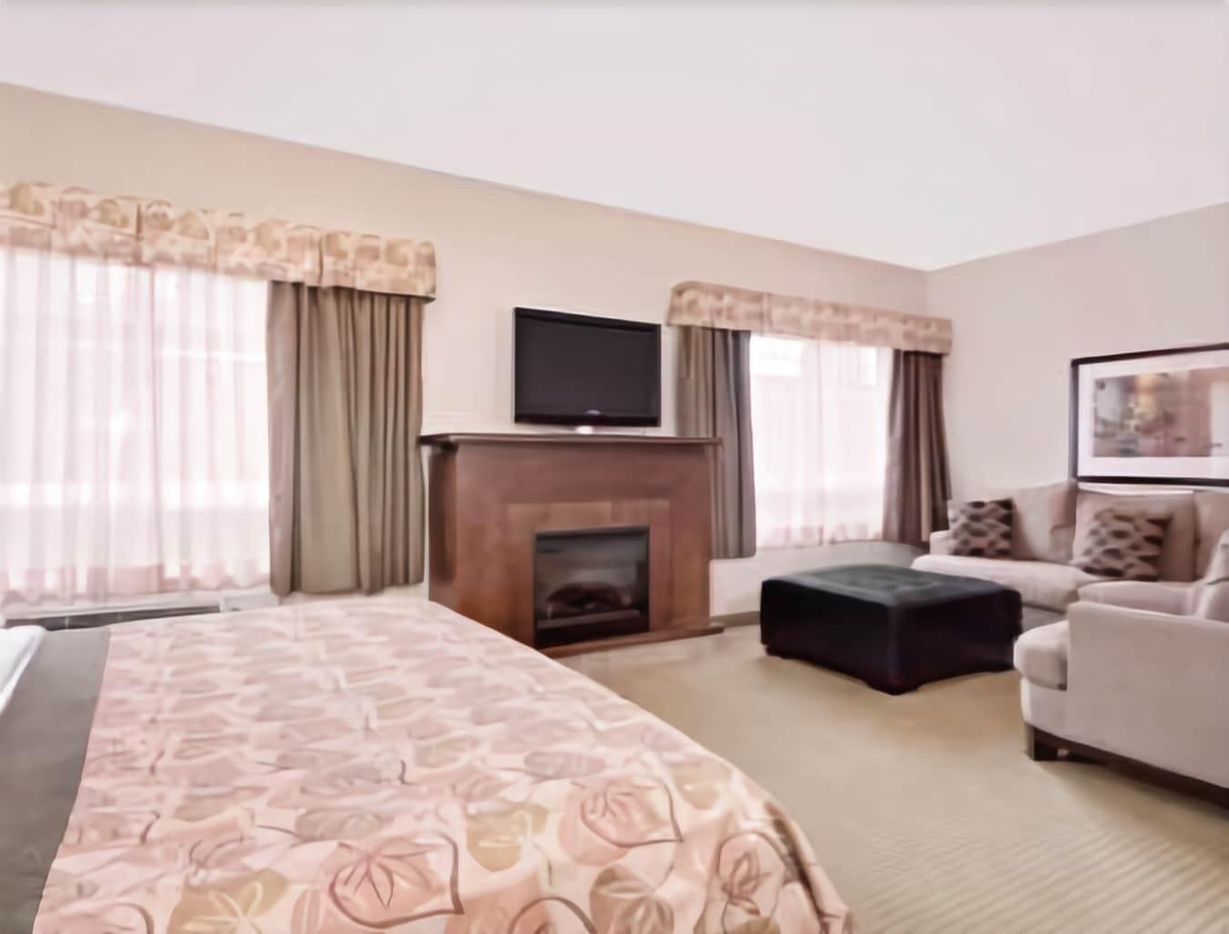Ramada By Wyndham Lac La Biche Luaran gambar