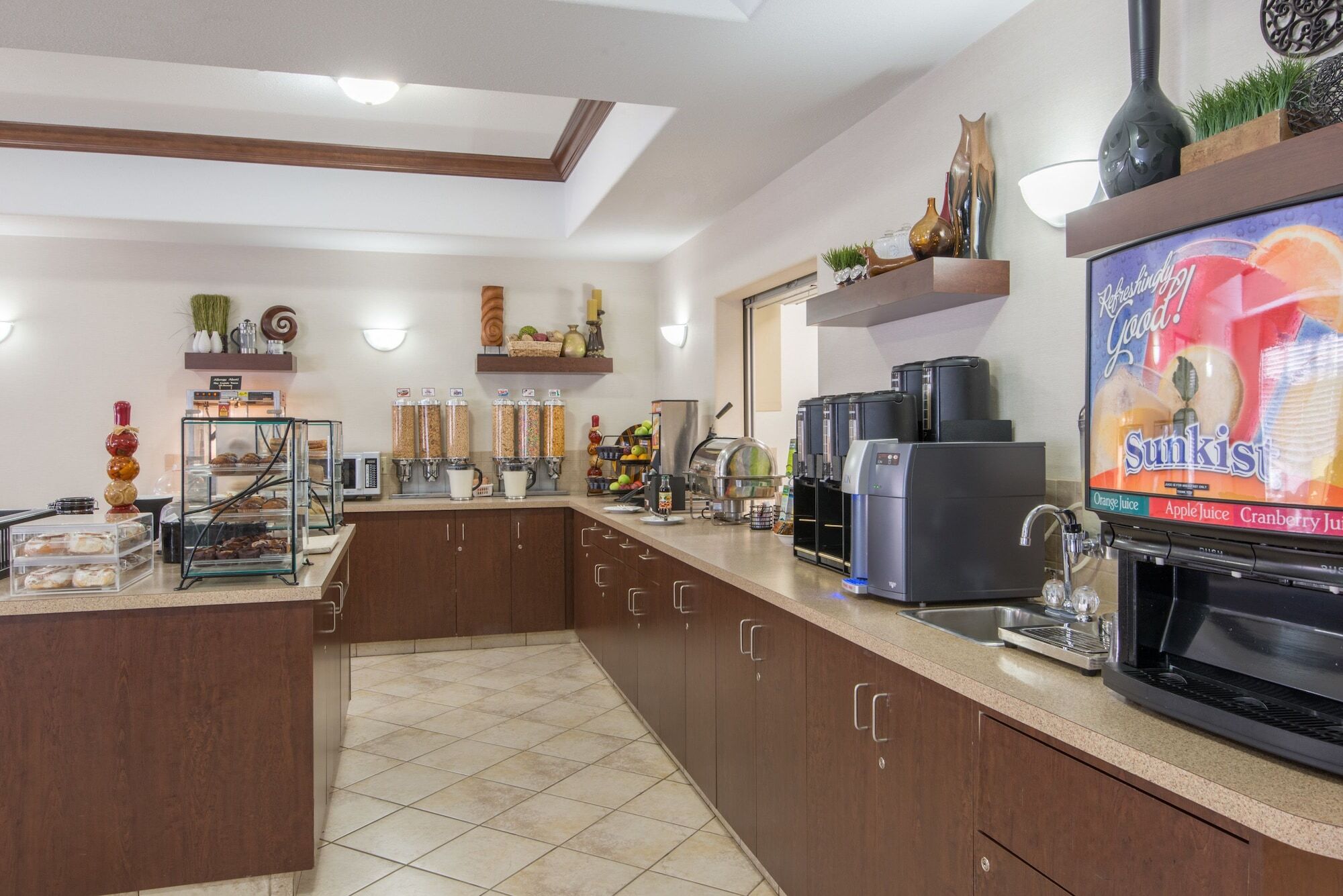 Ramada By Wyndham Lac La Biche Luaran gambar